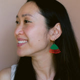 Midi Gum Blossom flower earrings in Red/Green