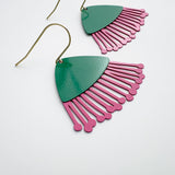 Midi Gum Blossom flower earrings in Green & Pink