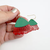 Midi Gum Blossom flower earrings in Red/Green