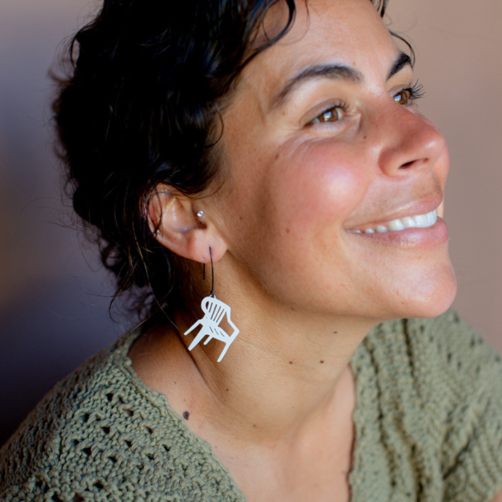 Garden Chair earrings in White
