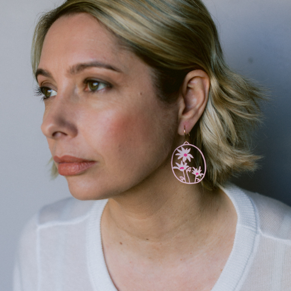 Midi Flannel Flower earrings in Pinks/White