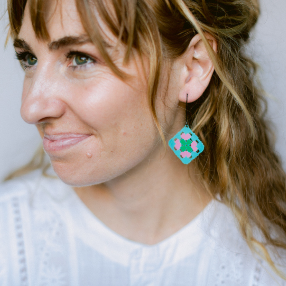 Midi Granny Square earrings in Aqua/Pink/Green