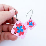 Midi Granny Square earrings in Pink/Red/Blue