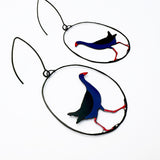 Midi Swamp Hen earrings in Black/Blue/Red