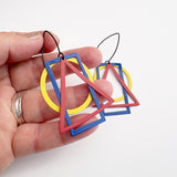 Basic Shape earrings in Primarys