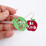 Midi Be Kind Apple earrings in Red/Green