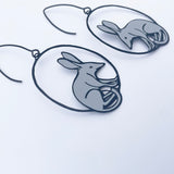 Midi Bilby earrings in Black/Grey