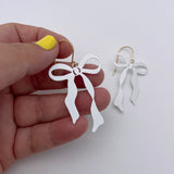 Midi Bow earrings in Snow White