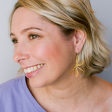 Dragonfly earrings in Gold