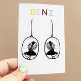 Fantail earrings in Black