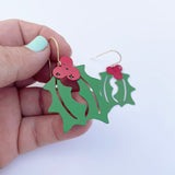 Midi Holly dangle earrings in Green/Red