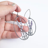 Lavender Vase earrings in Black/Lavender