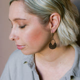 Mini Callisia earrings in Black
