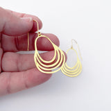 Mini Swinger earrings in Gold