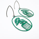 Midi Alocasia plant earrings in Green/White